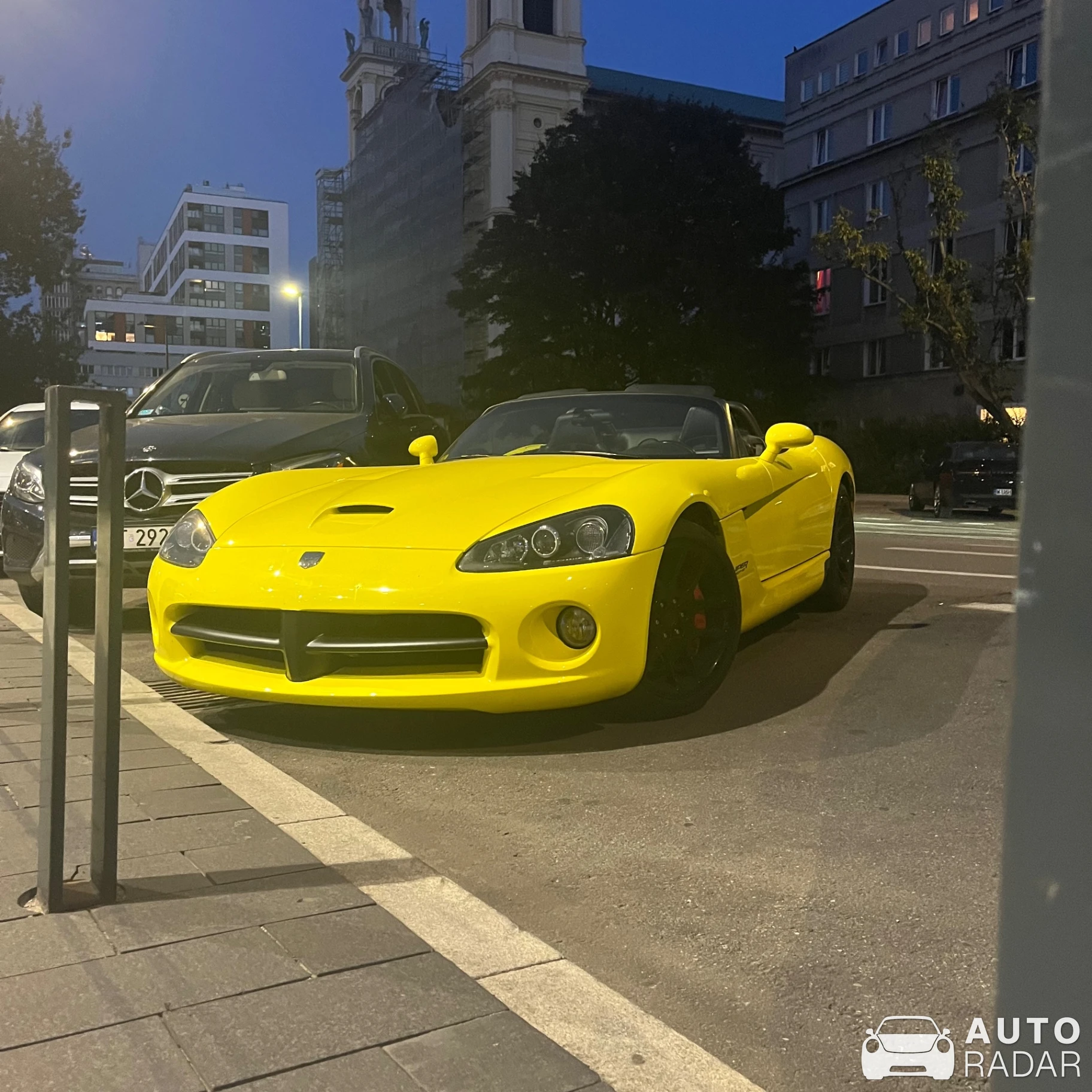 Chrysler Viper GTS spotted in Warszawa