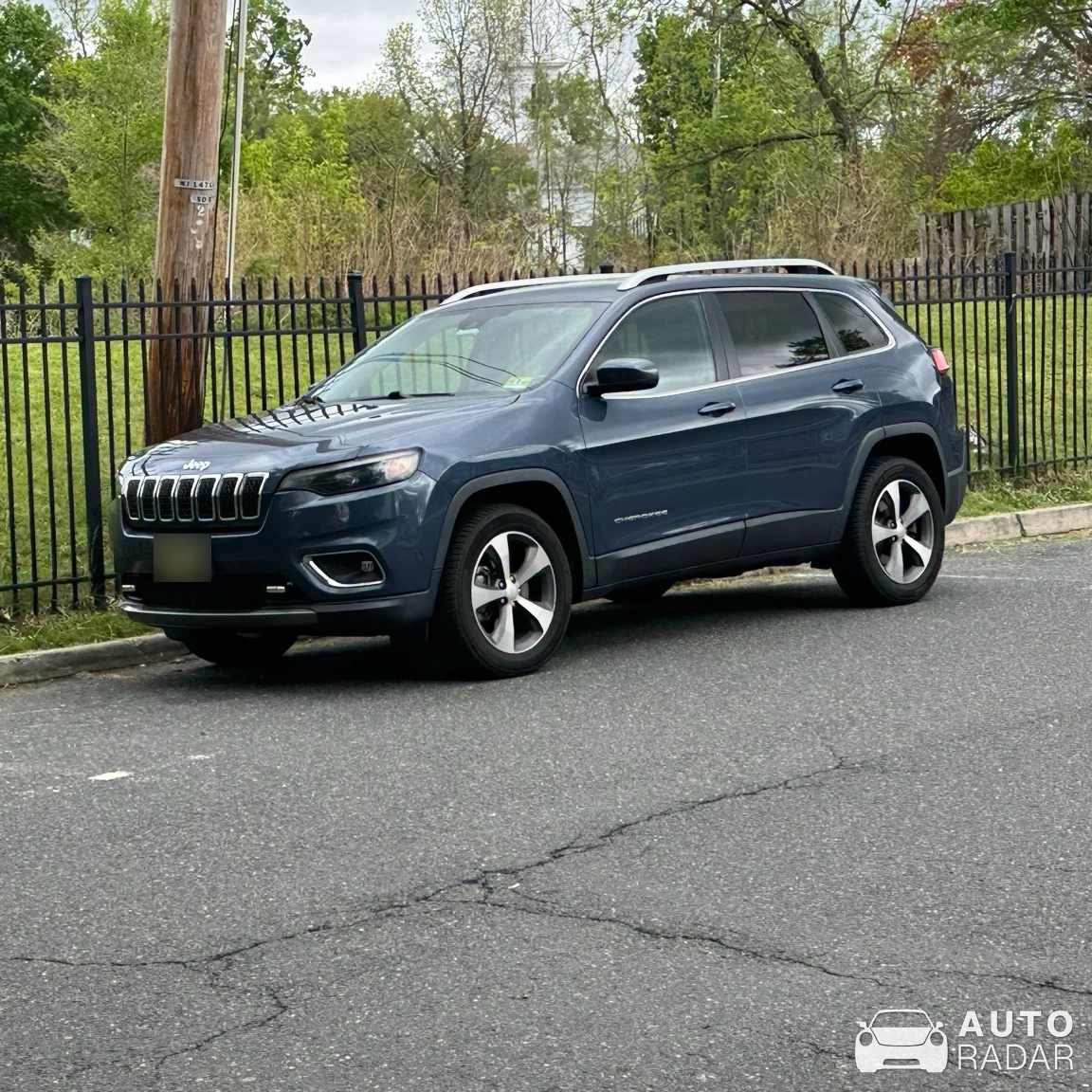 Jeep Cherokee spotted in Clinton