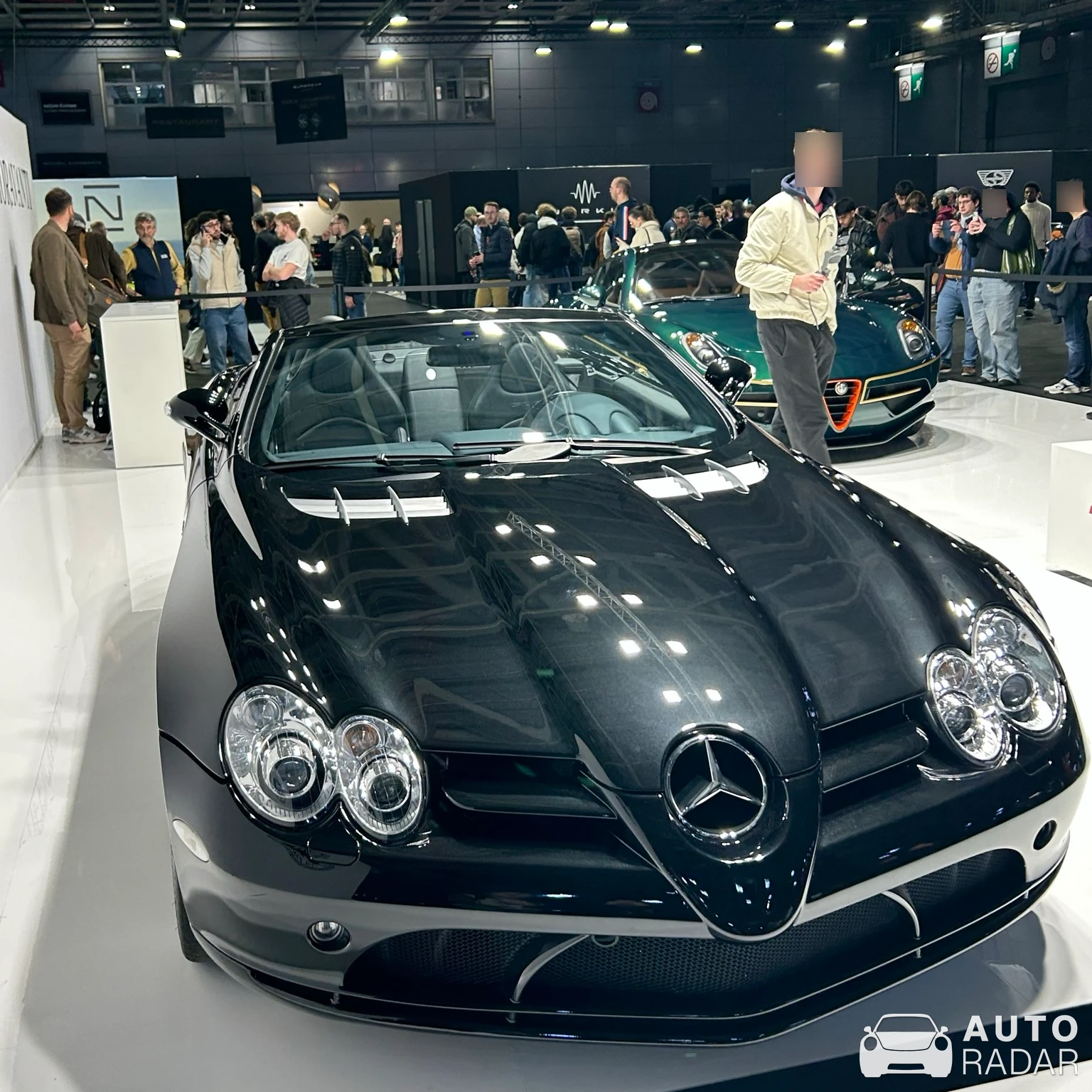 Mercedes-Benz SLR McLaren Roadster spotted in Paris, France