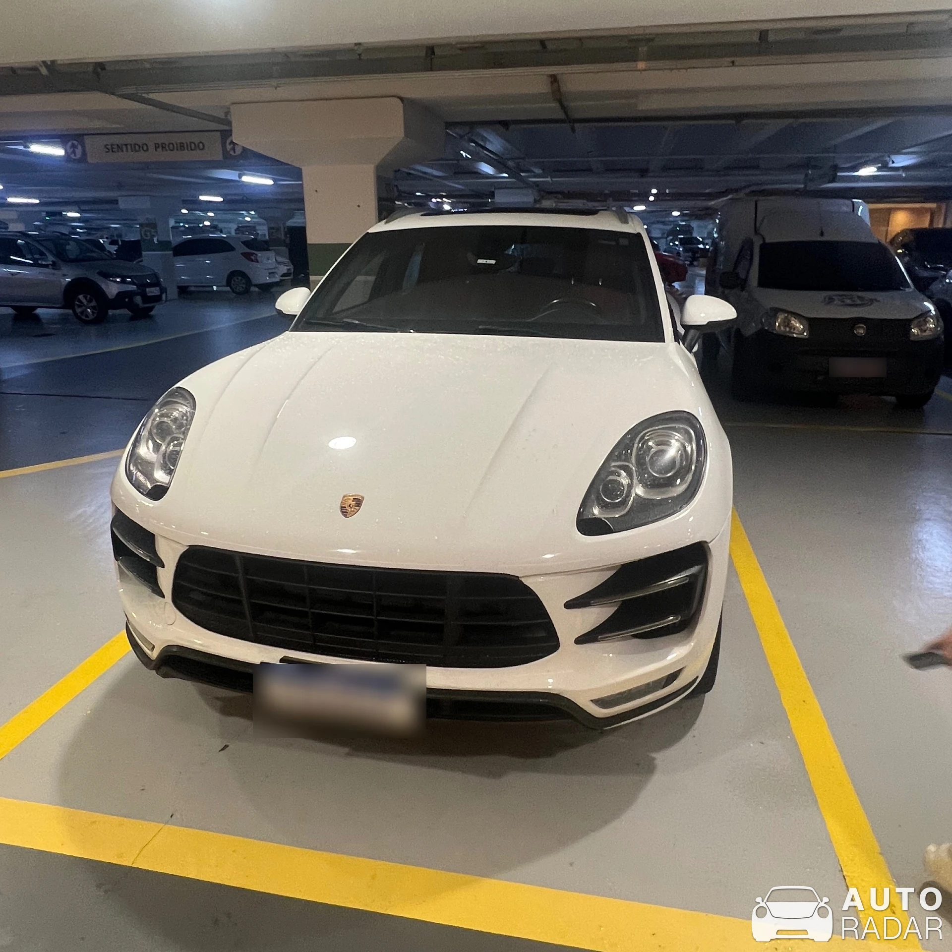 Porsche Macan spotted in Barra da Tijuca, Brazil