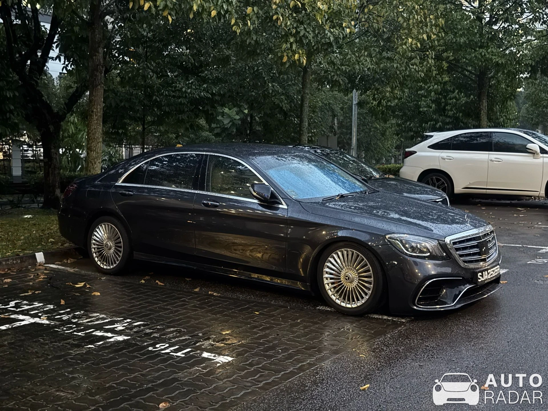Mercedes-AMG S 65 V222 Final Edition spotted in Singapore