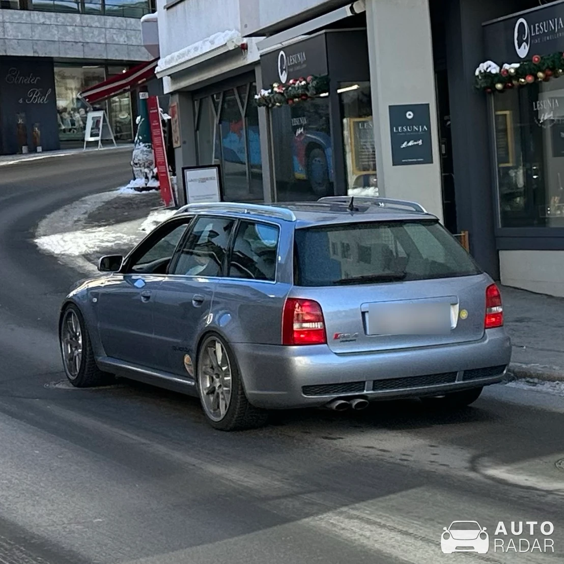 Audi RS4 Avant B5 spotted in Sankt Moritz, Schweiz