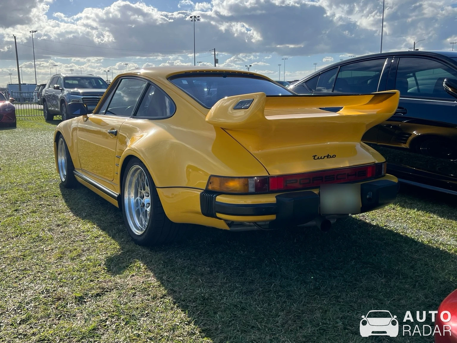 Porsche 930 Turbo Flachbau spotted in Daytona Beach