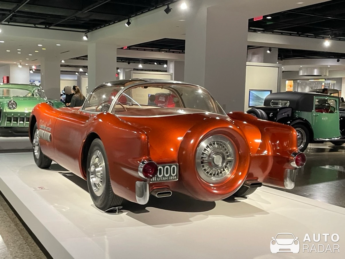 Pontiac Bonneville Special spotted in Los Angeles