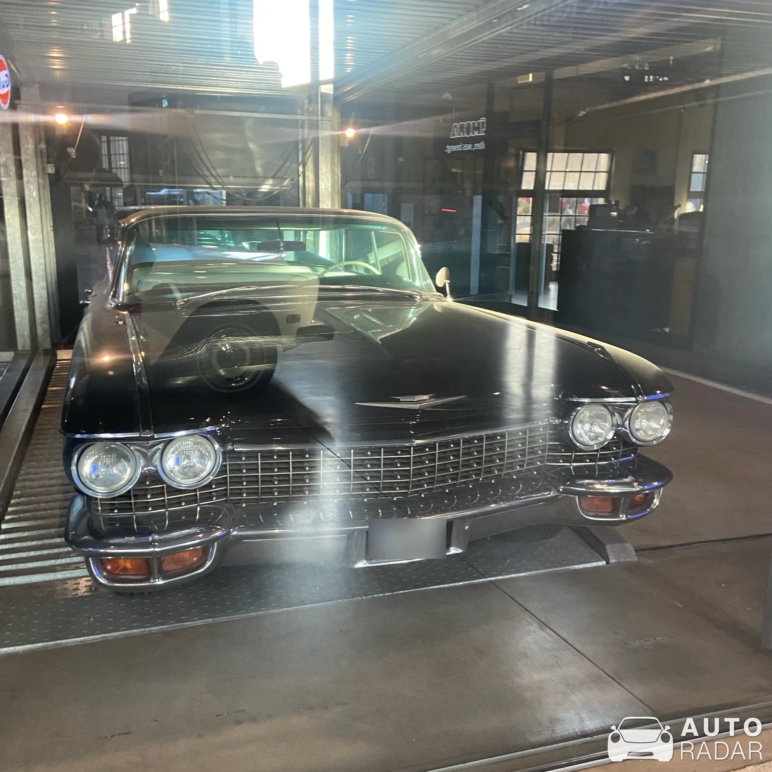 Cadillac Series 62 Fleetwood spotted in Düsseldorf