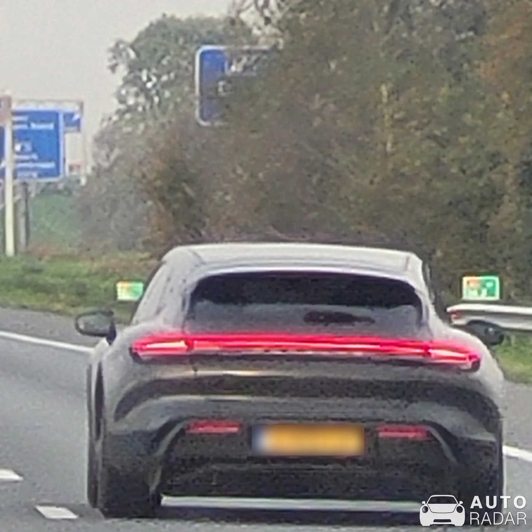Porsche Taycan GTS Cross Turismo spotted in Baarn, Holandia