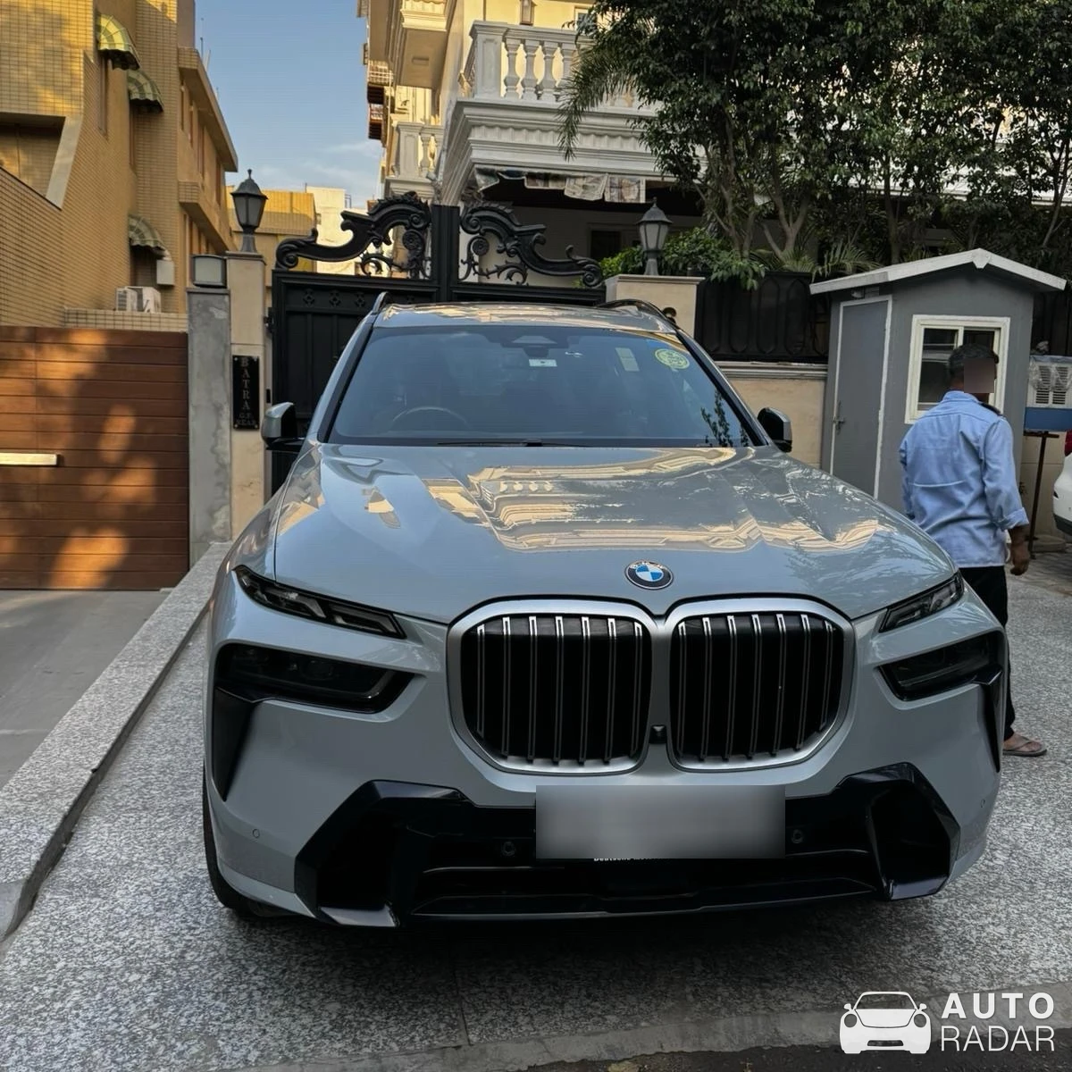 BMW X7 M50d G07 spotted in New Delhi