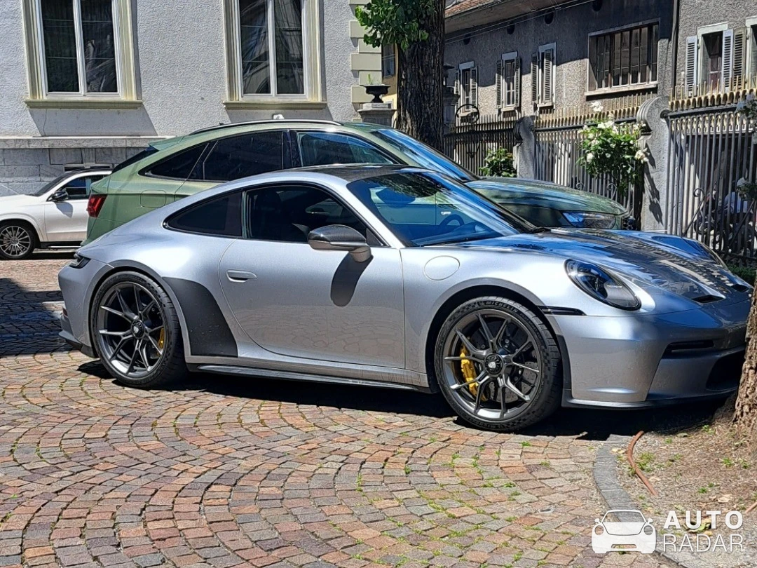 Porsche 992 GT3 Touring MkI spotted in Vevey, Suisse