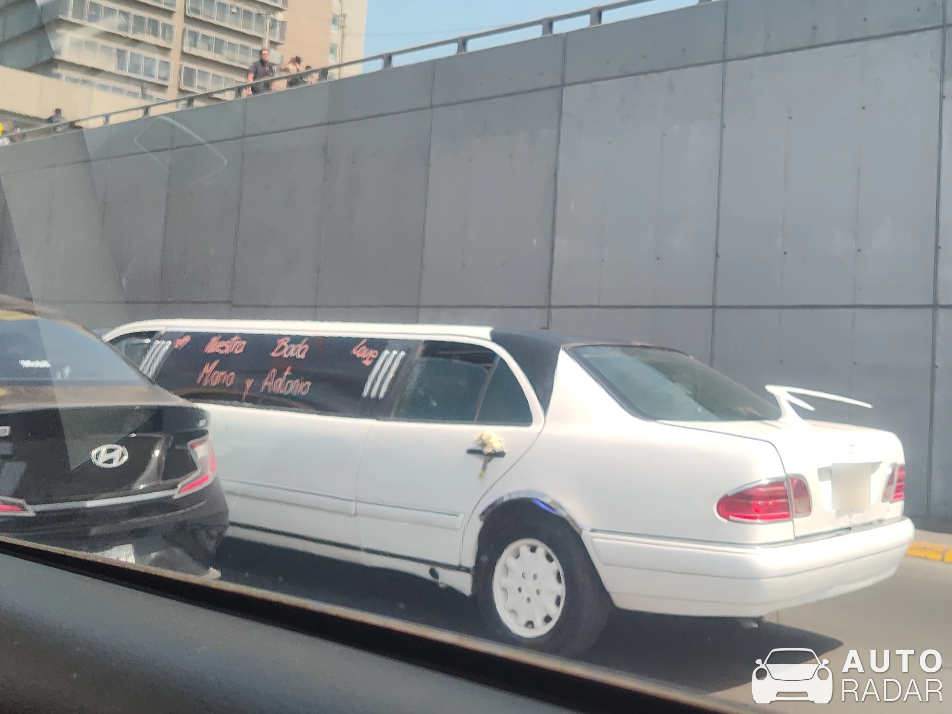 Mercedes-Benz E-Klasse W210 Limousine spotted in Lima