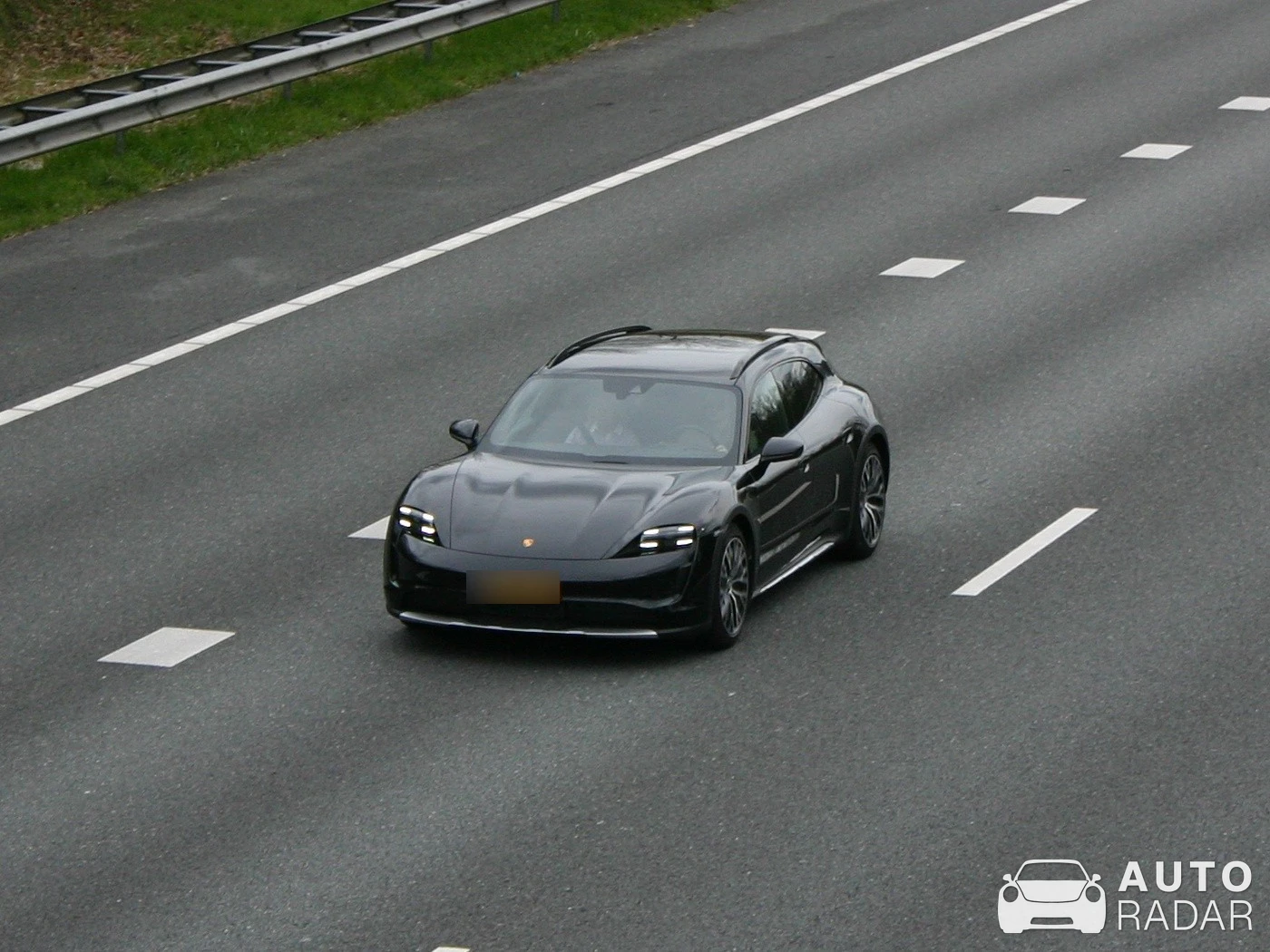 Porsche Taycan 4S Sport Turismo spotted in Hengelo