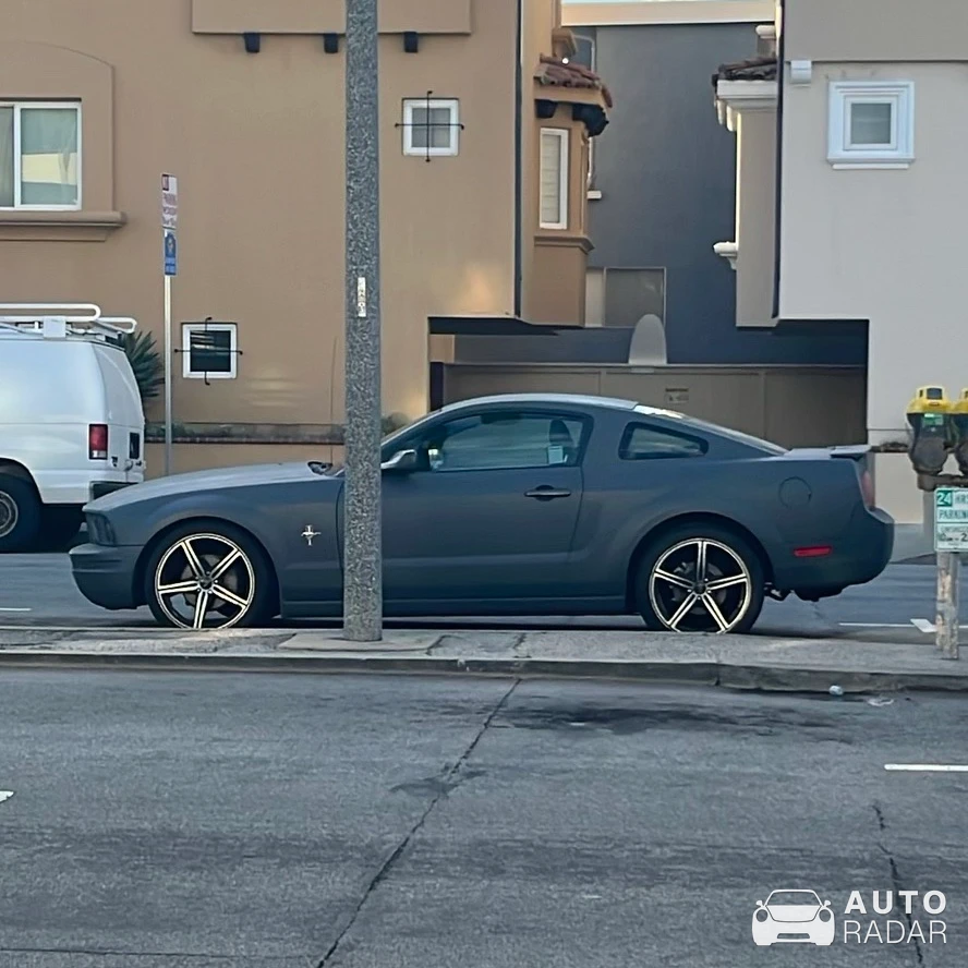 Ford Mustang Coupé 1966 spotted in Hermosa Beach, United States