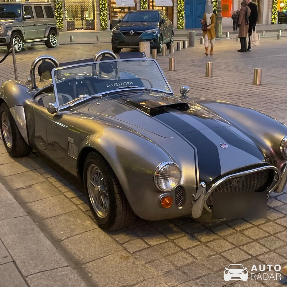 Shelby Cobra 427 Replica spotted in Paris, France