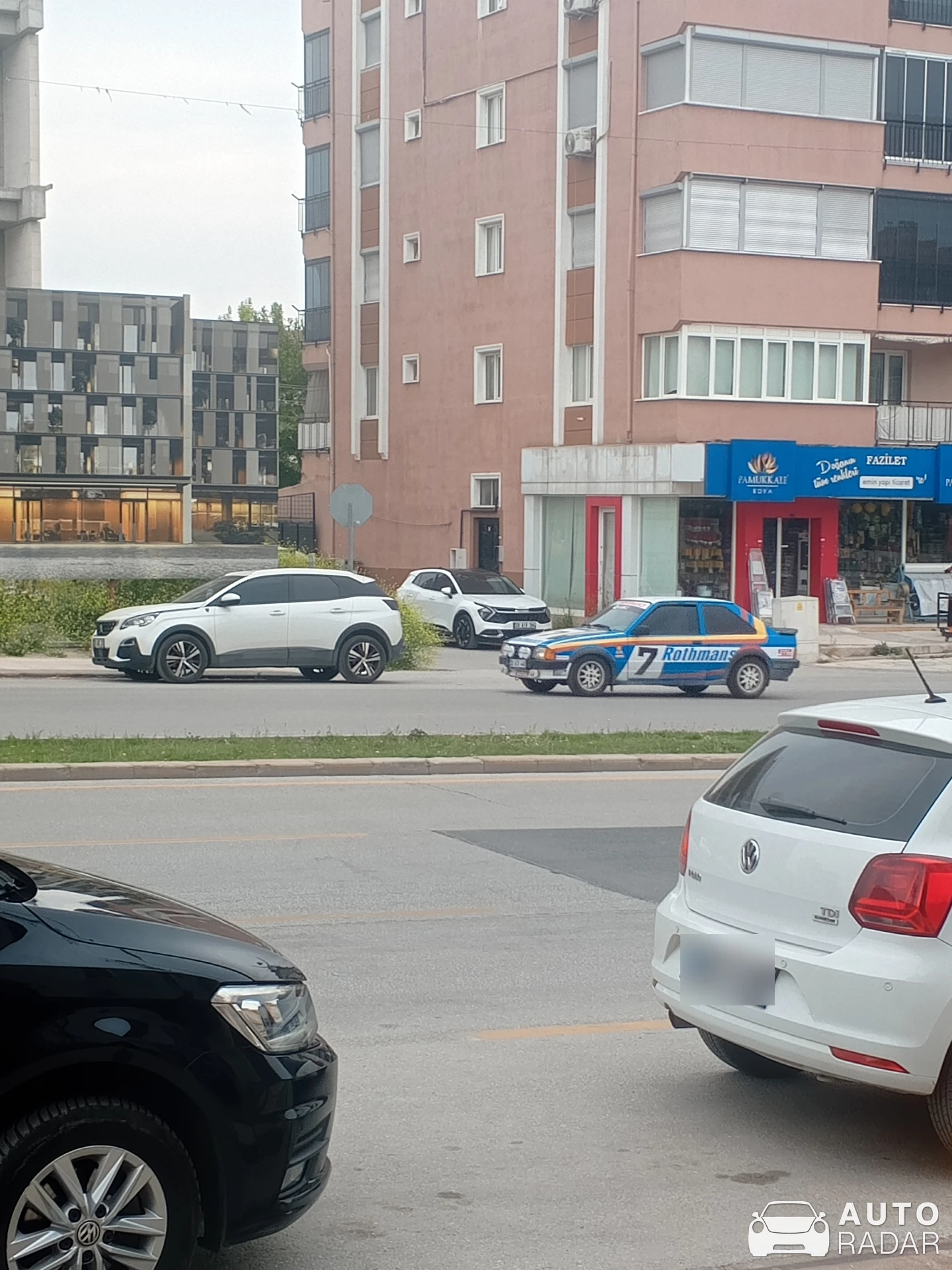 Ford Escort RS1800 spotted in Merkezefendi
