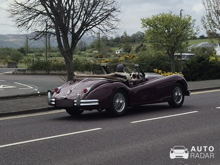 Jaguar XK140 spotted in Killorglin