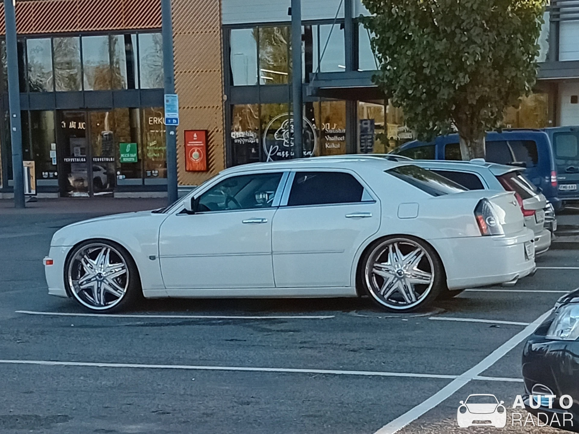 Chrysler 300 SRT8 spotted in Hämeenlinna