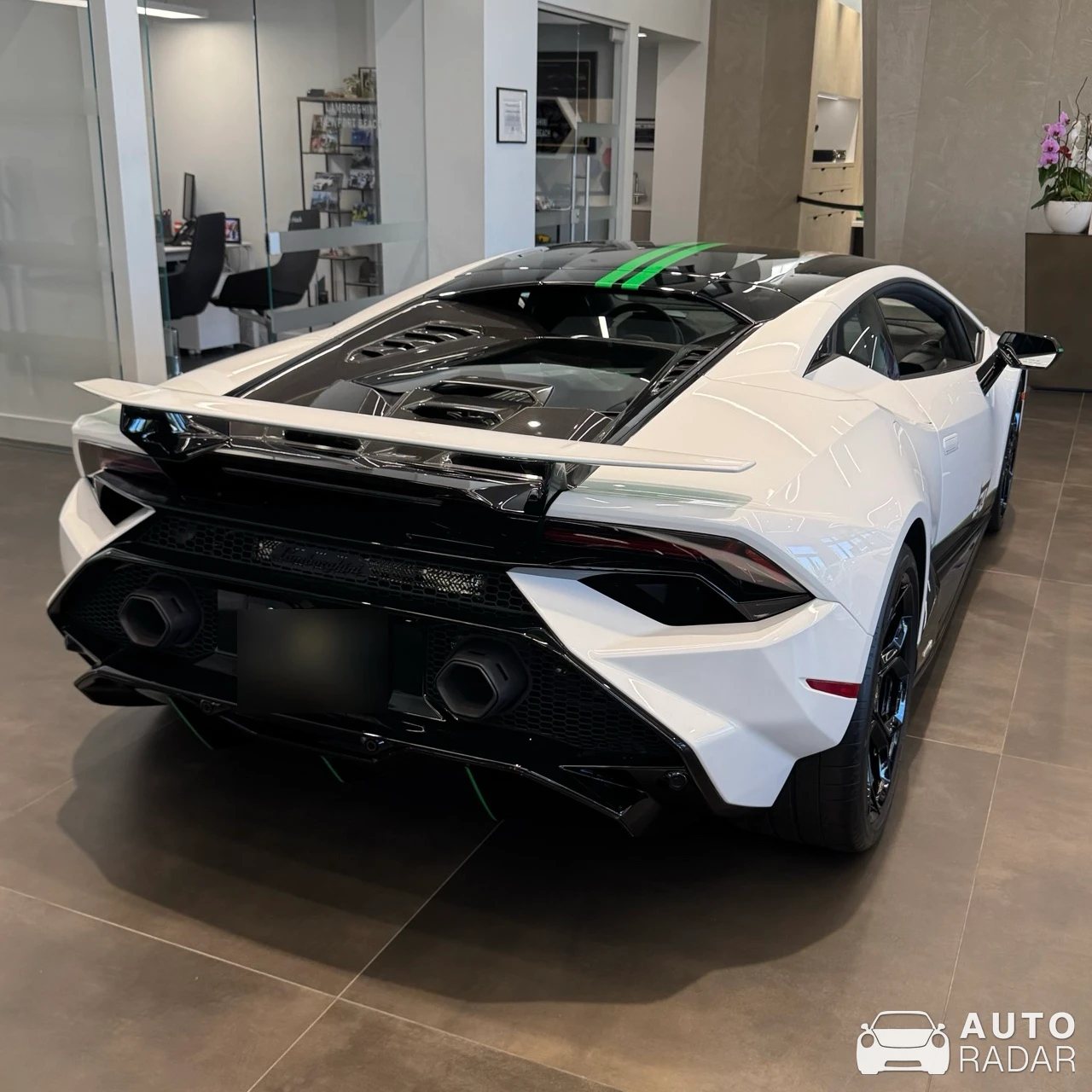 Lamborghini Huracán LP640-4 EVO Fluo Capsule spotted in Irvine