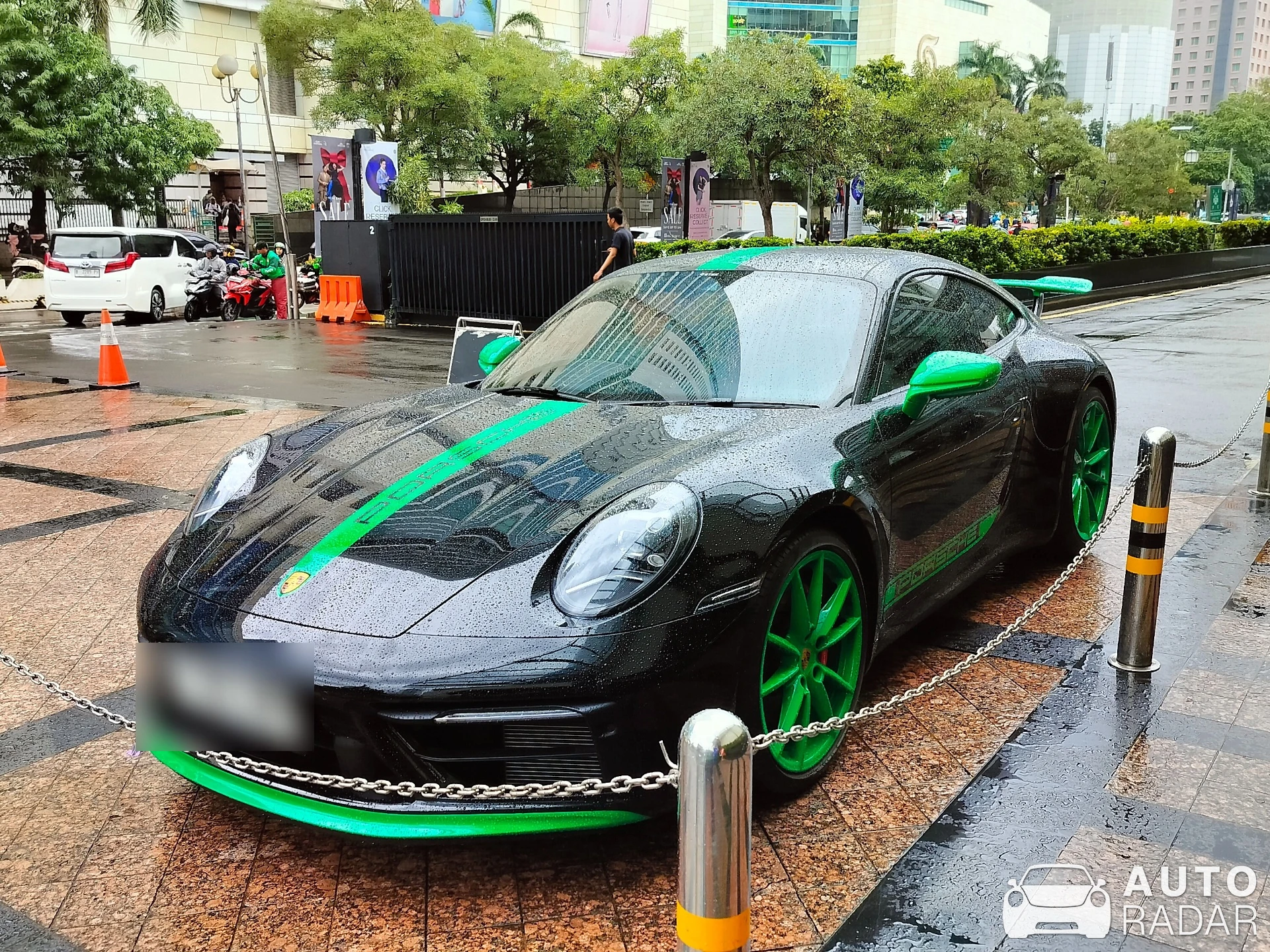 Porsche 992 Carrera S MkI spotted in Kota Jakarta Pusat, Indonesia