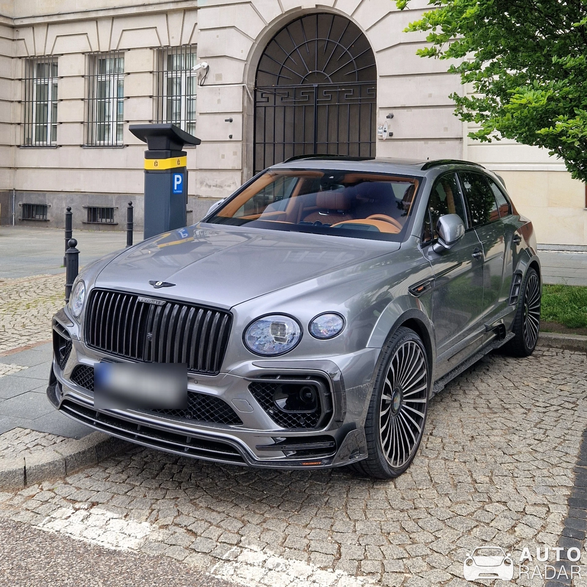 Bentley Mansory Bentayga Azure EWB spotted in Warszawa