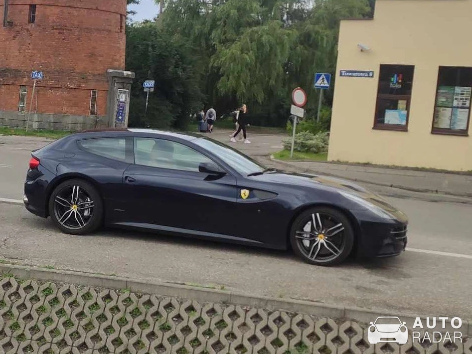 Ferrari FF spotted in Władysławowo, Polska