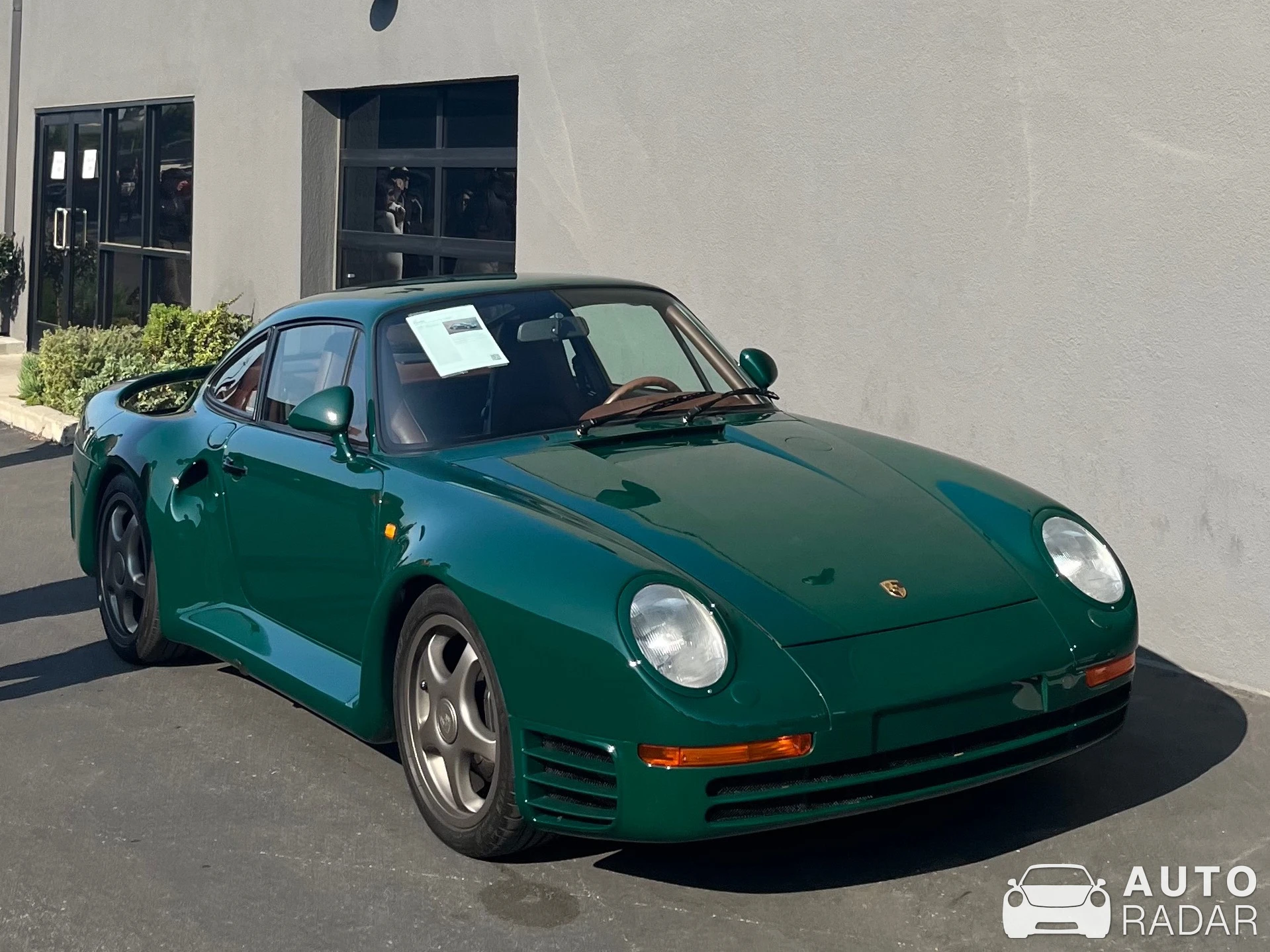 Porsche 959 SC spotted in Los Angeles