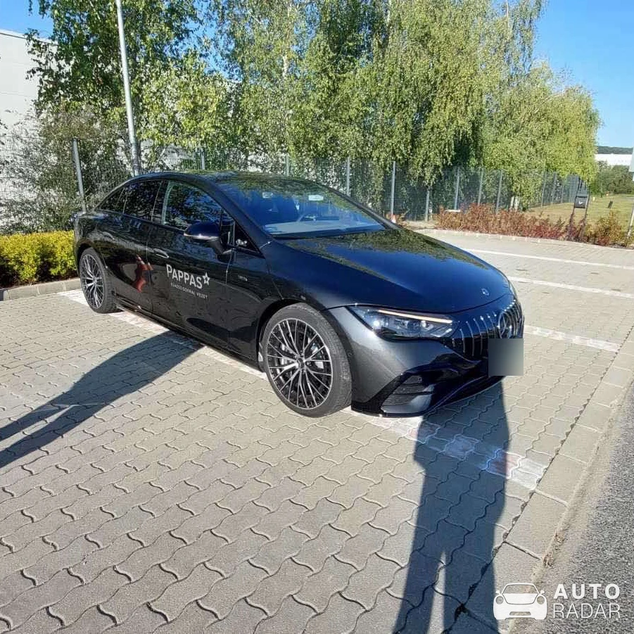 Mercedes-Benz EQS 43 spotted in Budapest