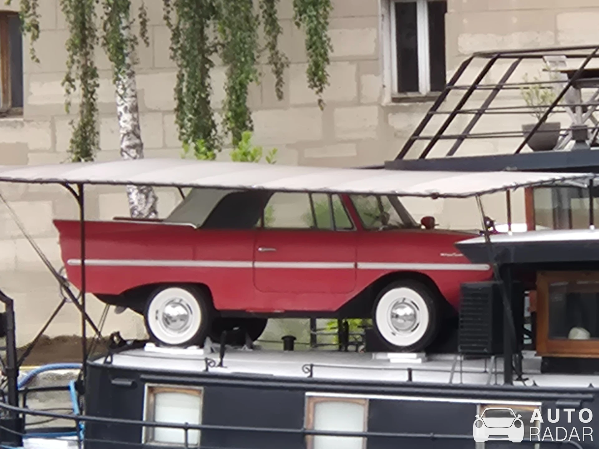 Amphicar Model 770 spotted in Paris