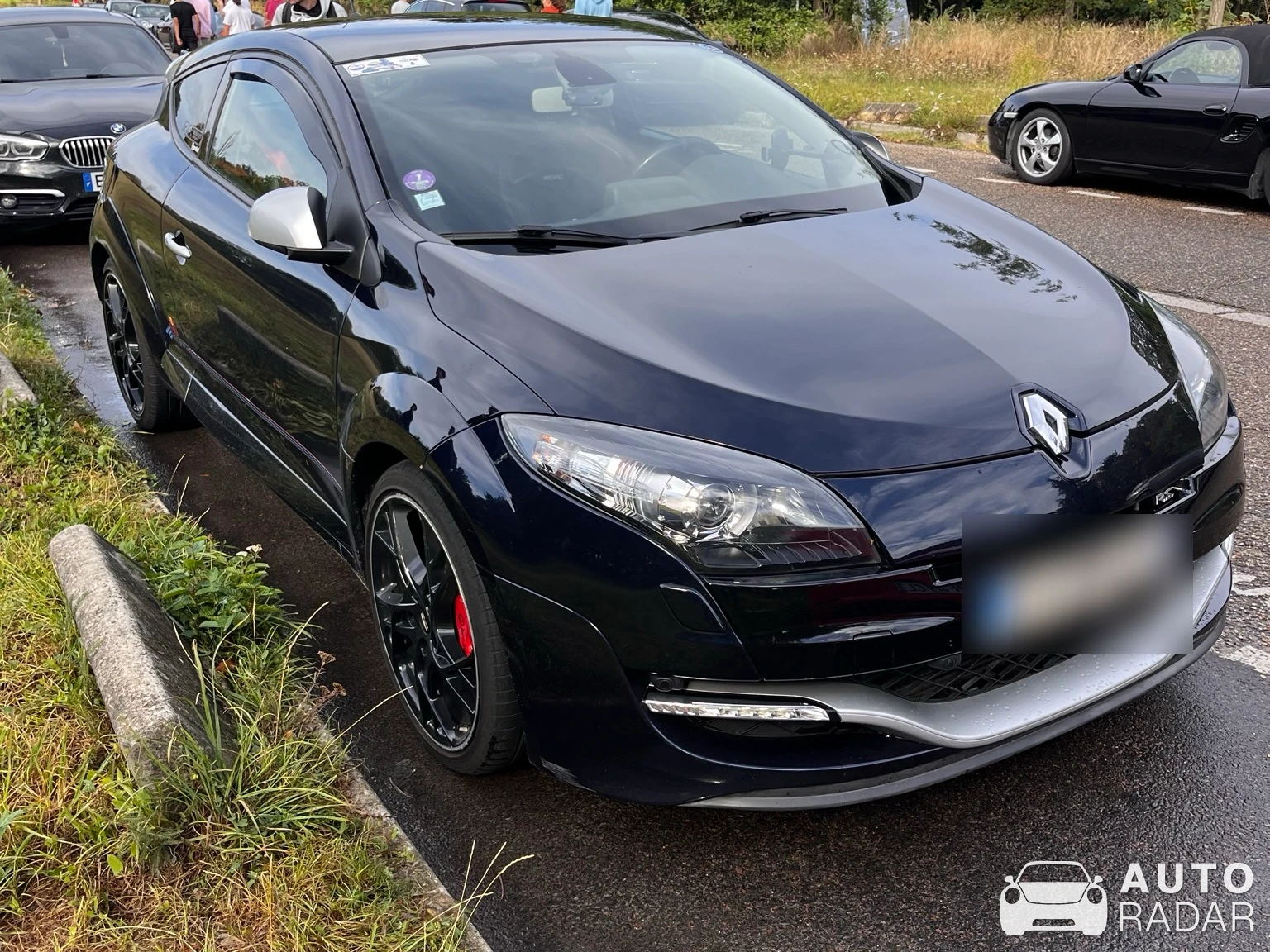 Renault Megane RS F1 Team R26 spotted in Paris