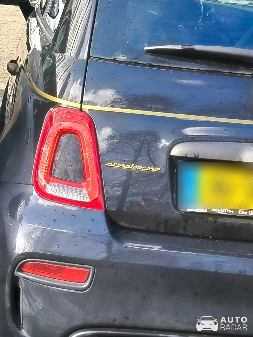 Abarth 595 Scorpioneoro spotted in Amsterdam