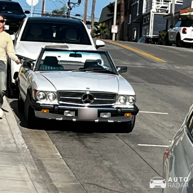 Mercedes-Benz 300 SL C107 spotted in Hermosa Beach