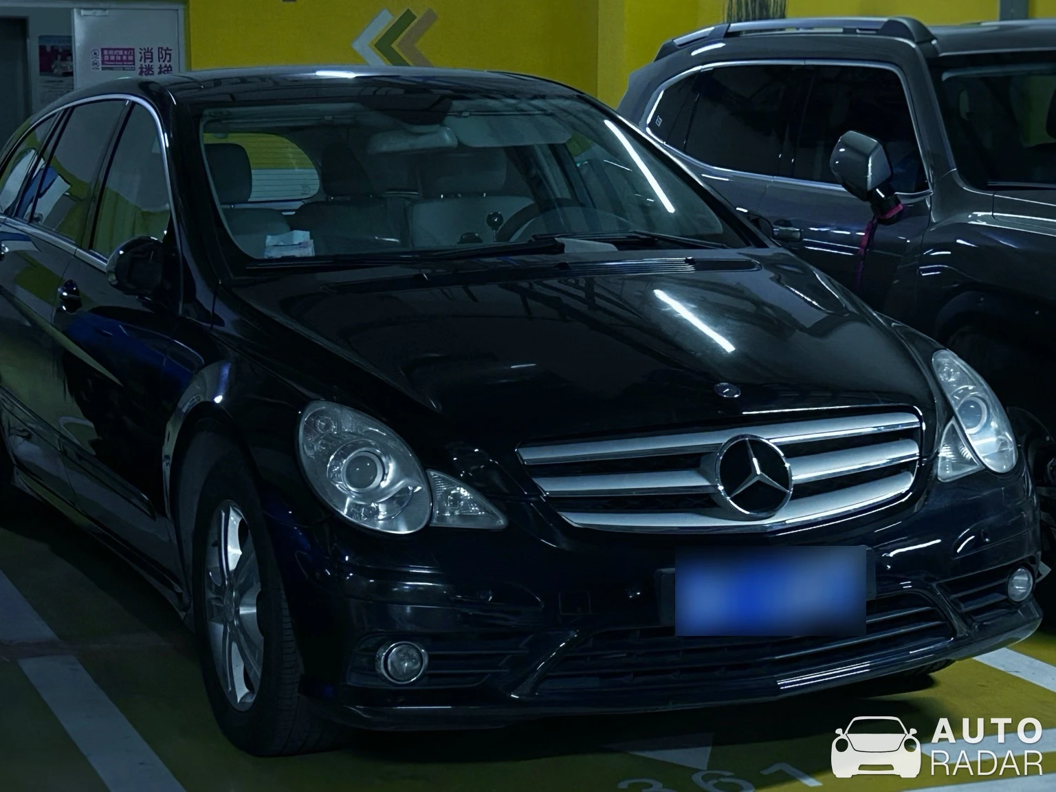 Mercedes-Benz R-Klasse spotted in Shenzhen