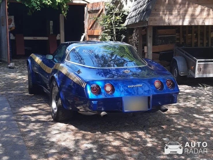 Chevrolet Corvette C3 spotted in Stadskanaal