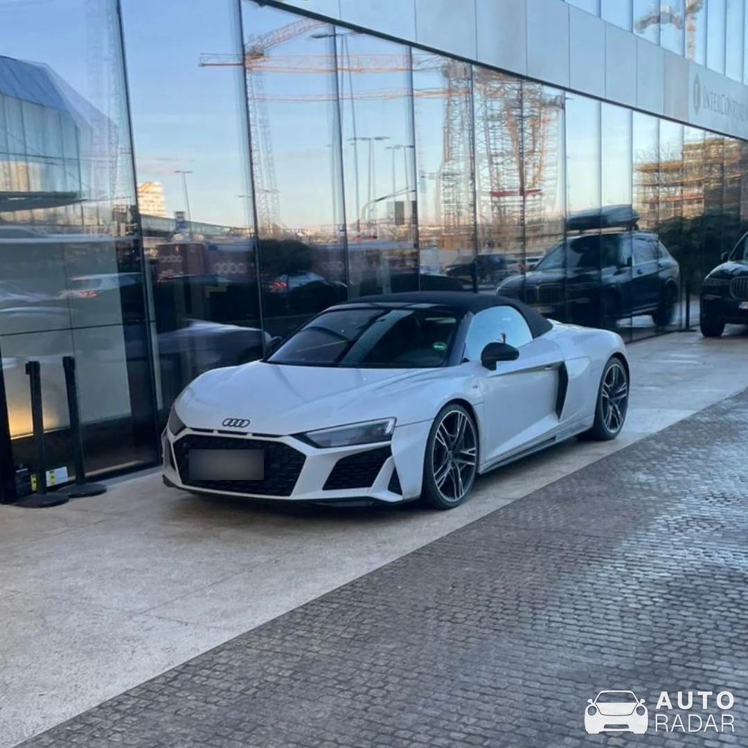 Audi R8 V10 Spyder spotted in Ljubljana, Slovenia