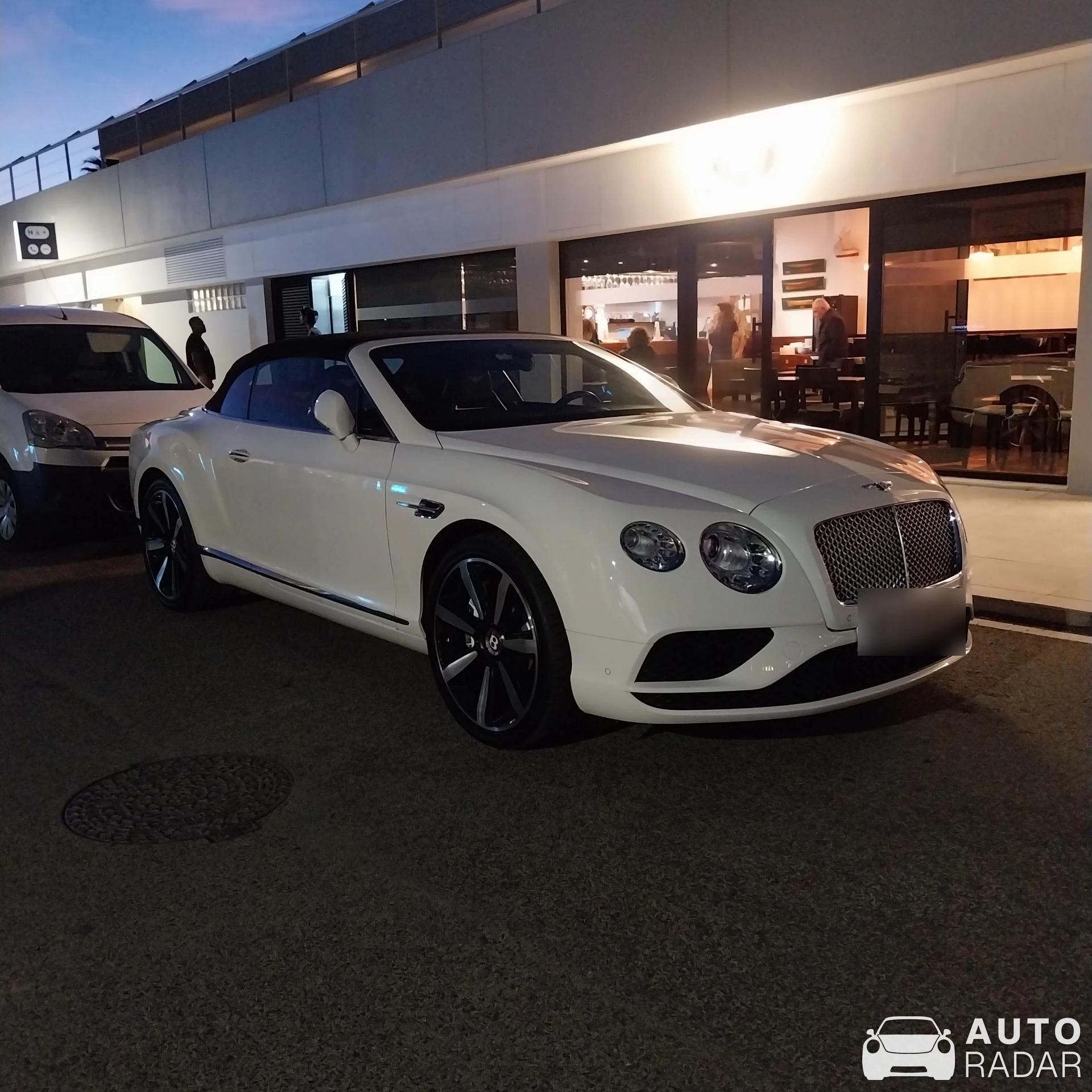 Bentley Continental GTC V8 spotted in Cascais, Portugal