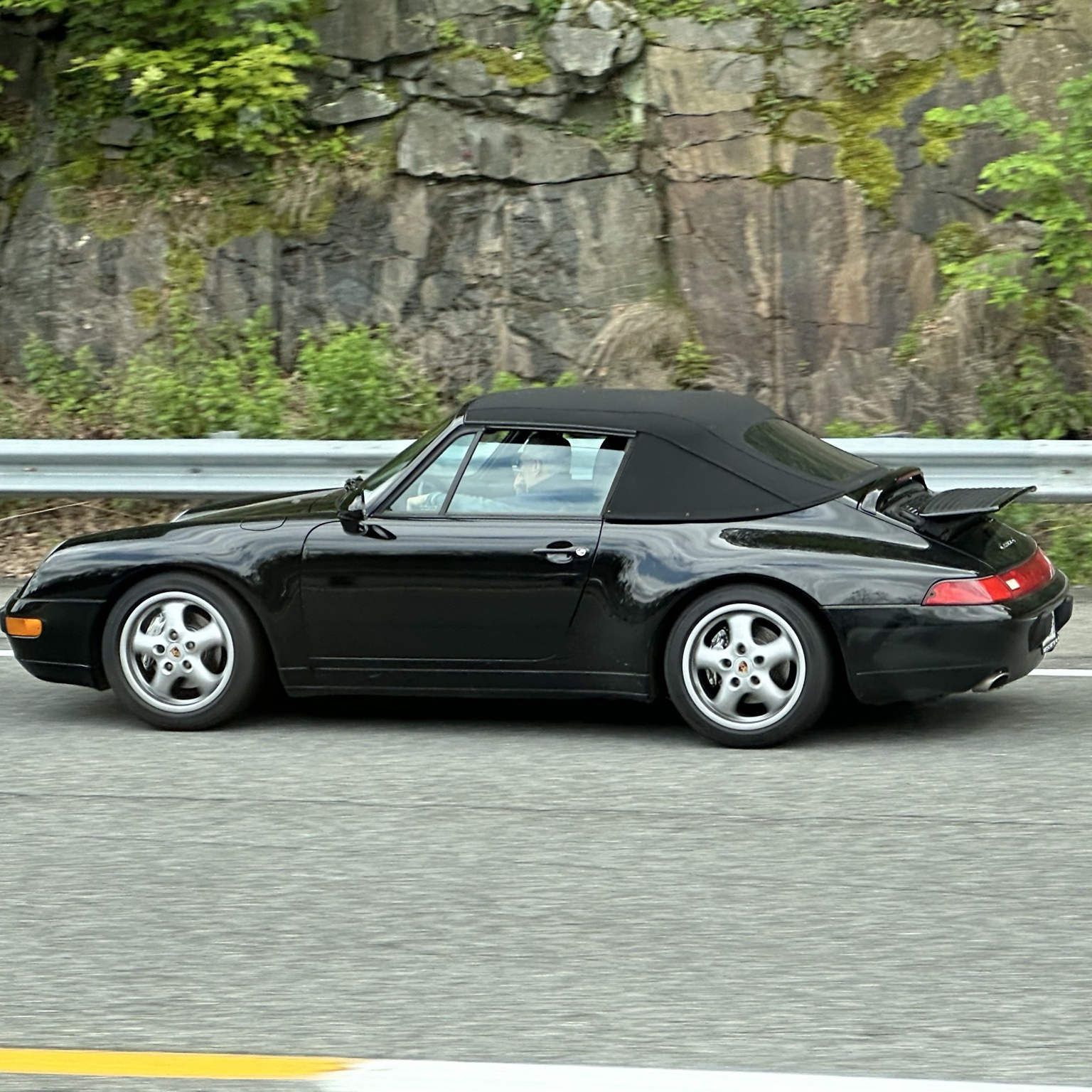 Porsche 993 Carrera 4 Cabriolet