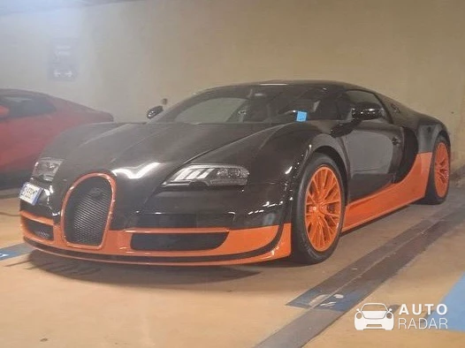 Bugatti Veyron 16.4 Super Sport L'Edition Spéciale Record du Monde spotted in Monaco