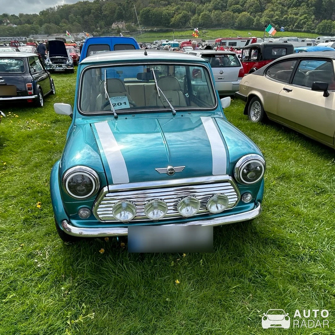 Rover Mini Cooper MkVI spotted in Llandudno