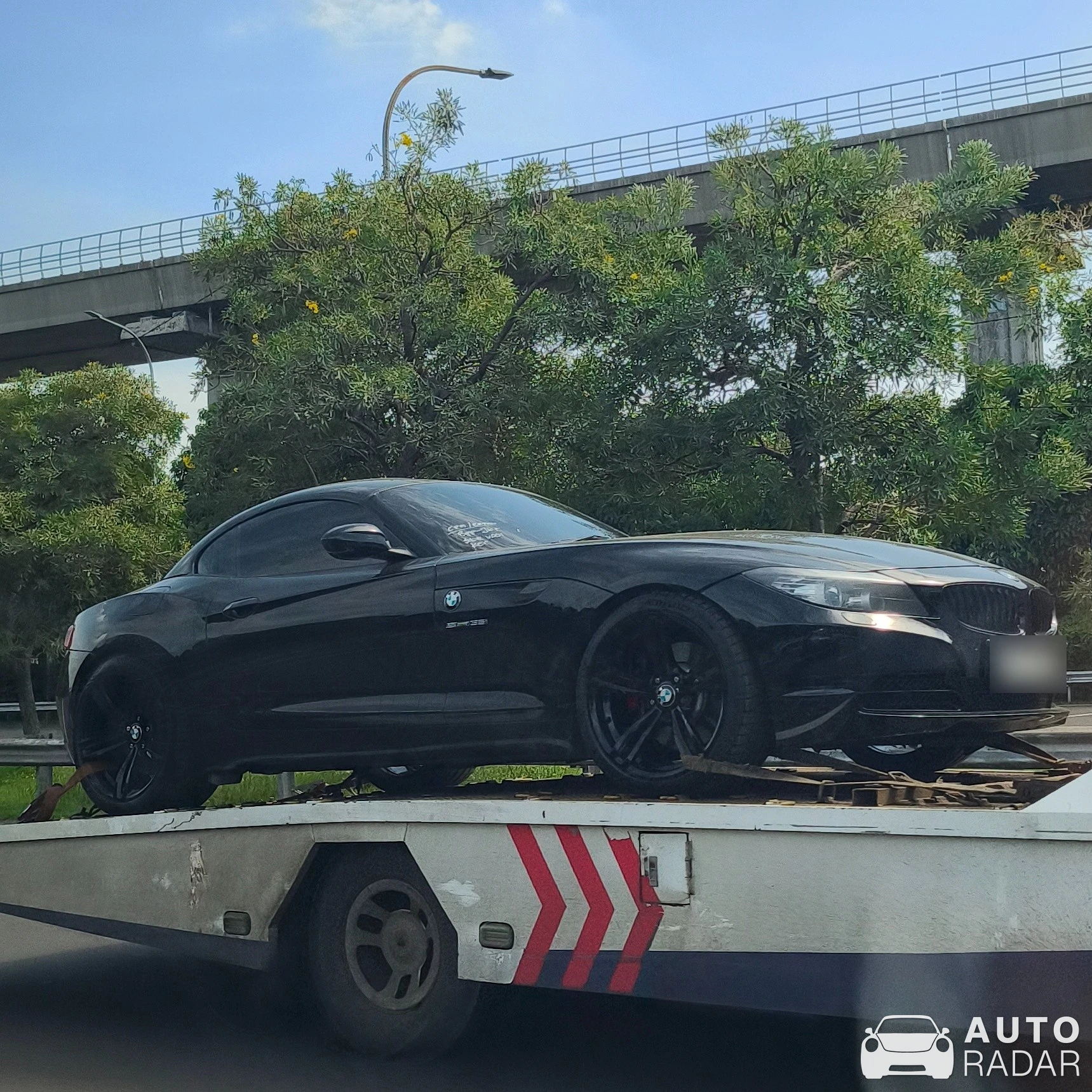 BMW Z4 E89 sDrive23i spotted in Jakarta