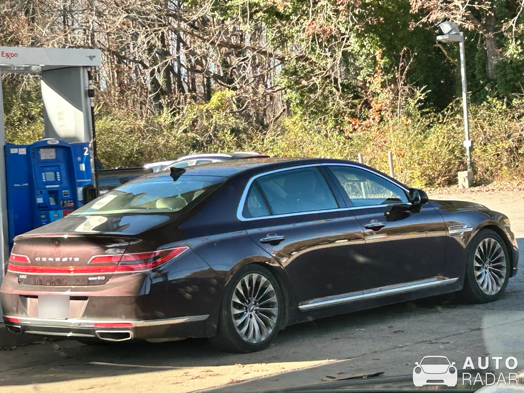 Genesis G90 spotted in Williamsburg, United States