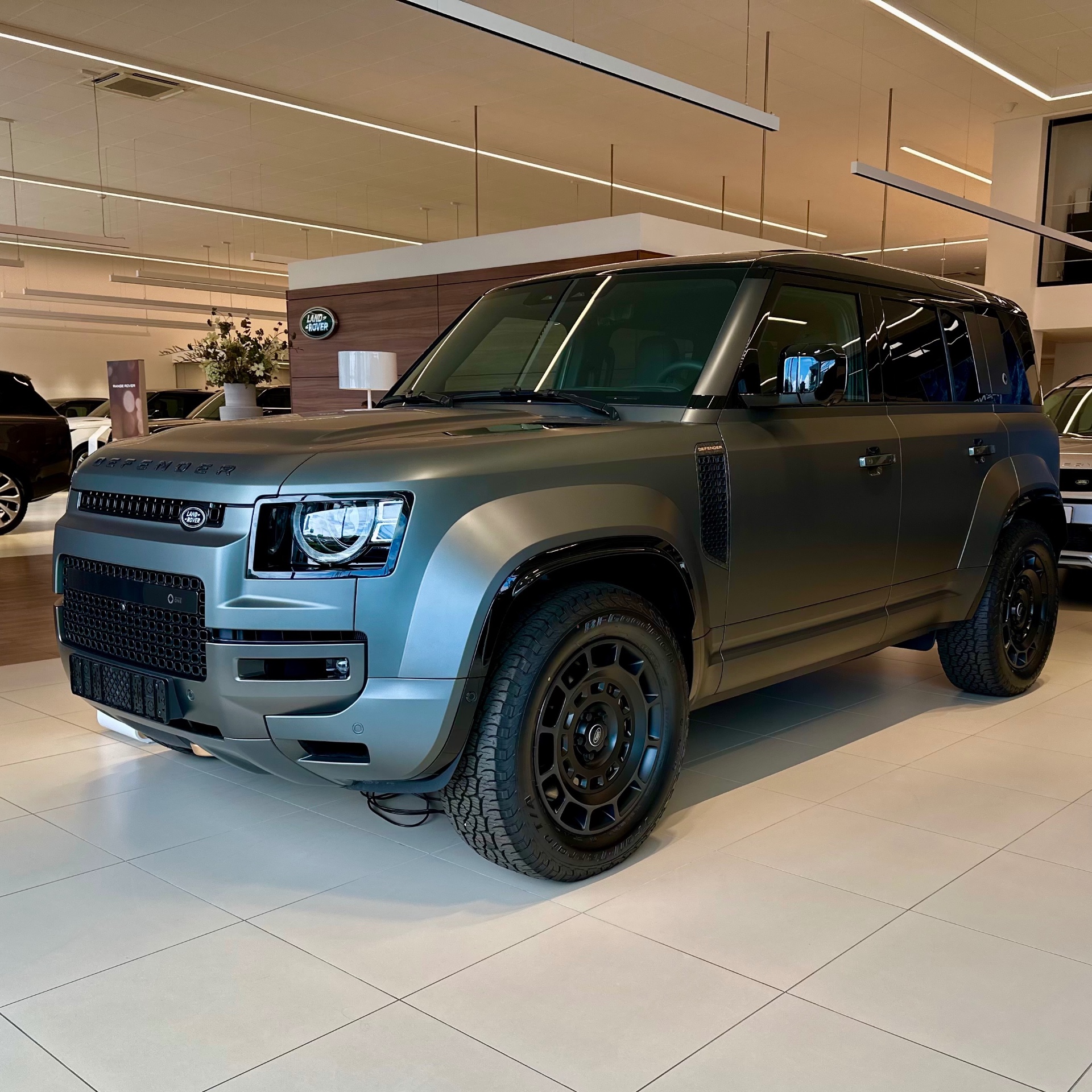 Land Rover Defender Octa