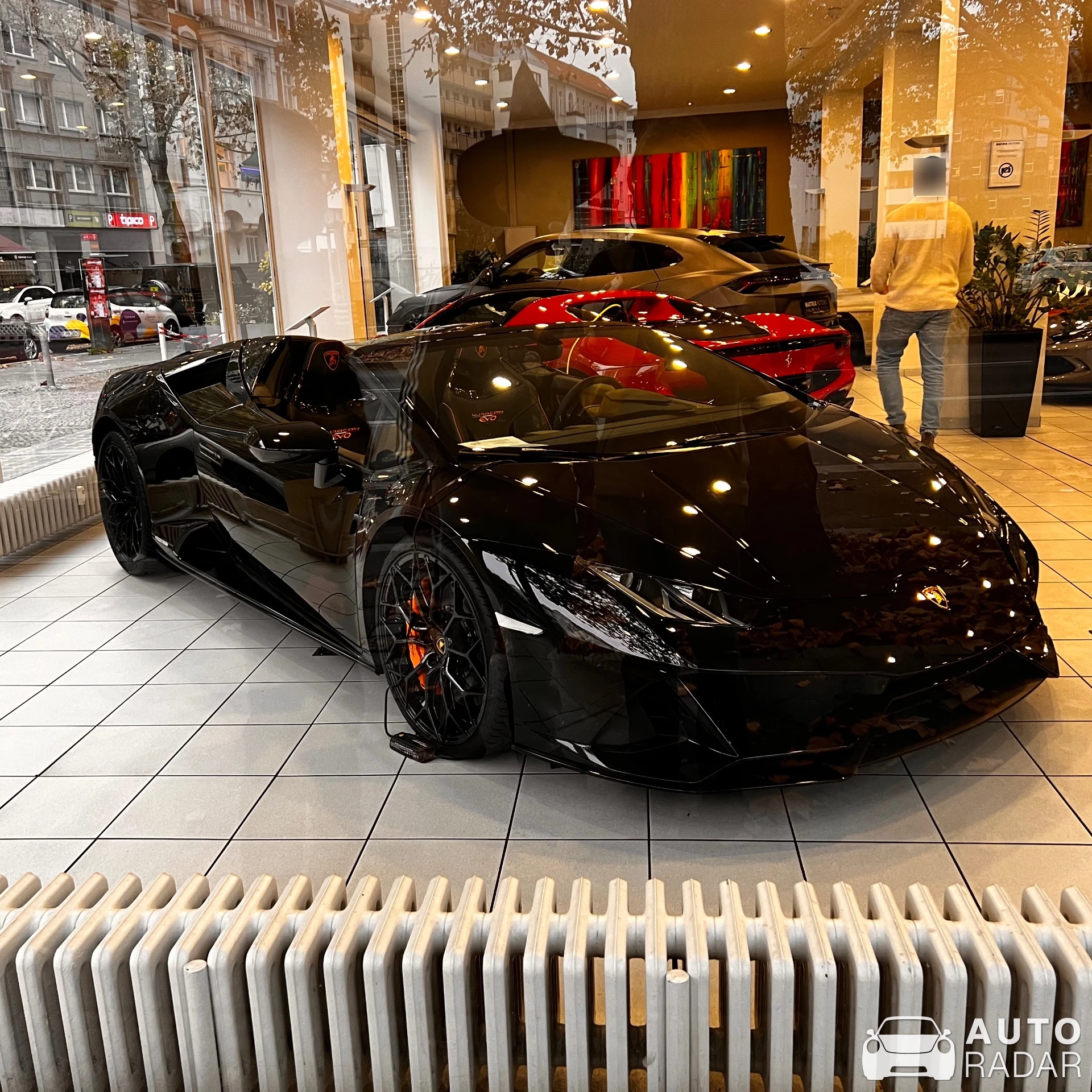 Lamborghini Huracán LP640-4 EVO Spyder spotted in Berlin, Germany