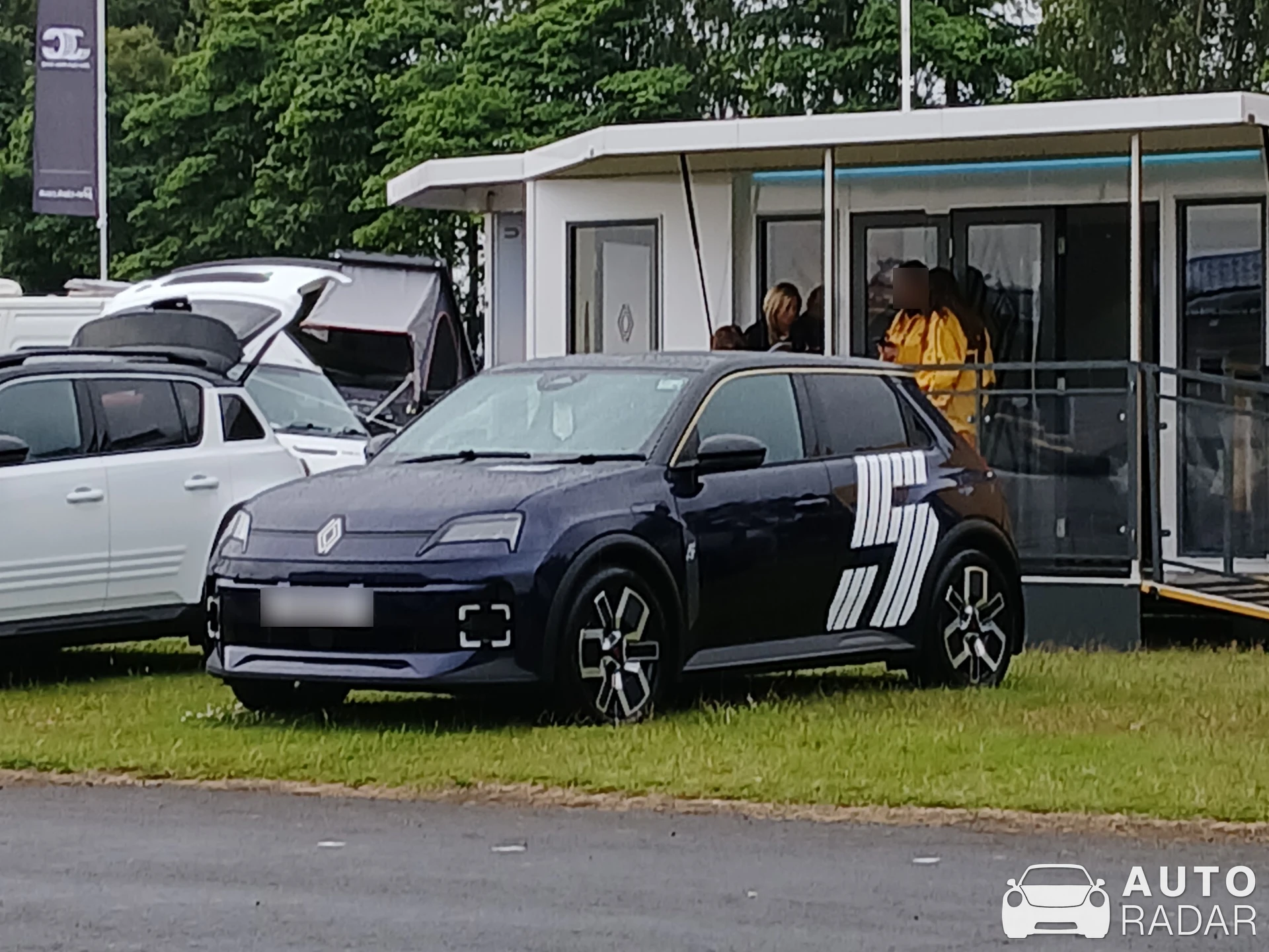 Renault 5 E-Tech spotted