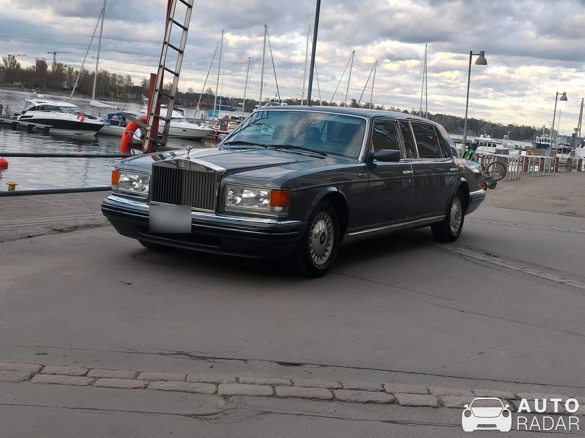Rolls-Royce Phantom VII Silver spotted in Helsinki