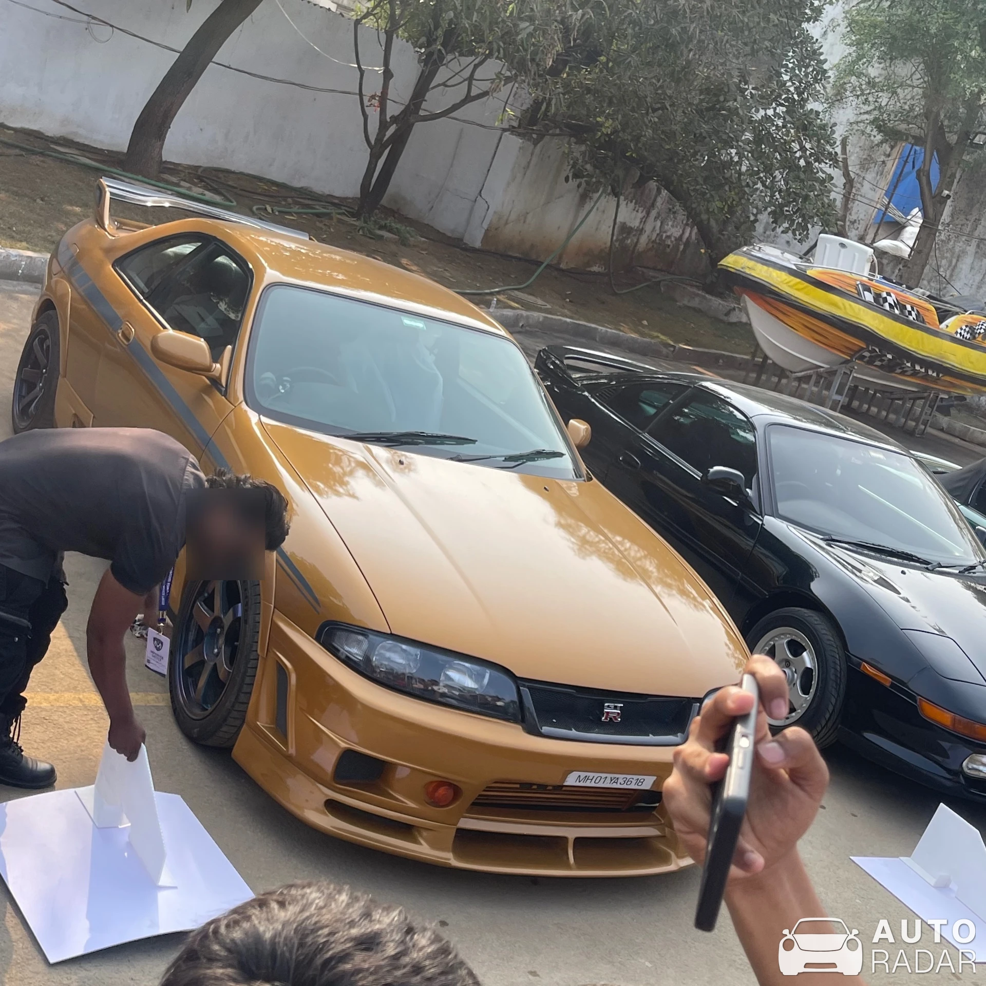 Nissan Skyline R33 spotted in Thane, India
