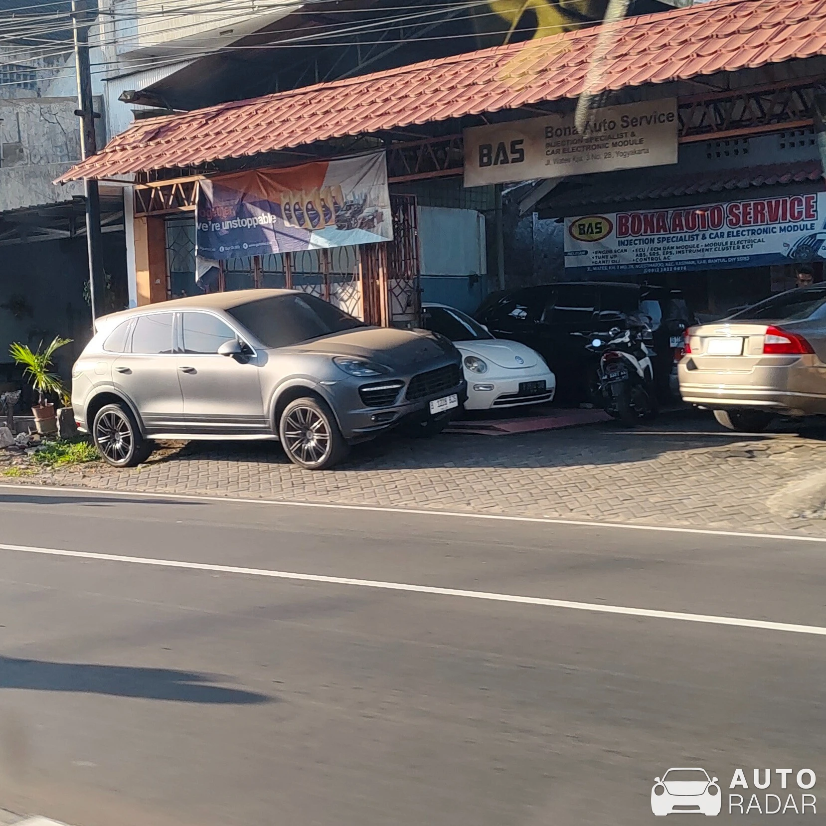 Porsche Cayenne spotted in Kabupaten Bantul, Indonesia