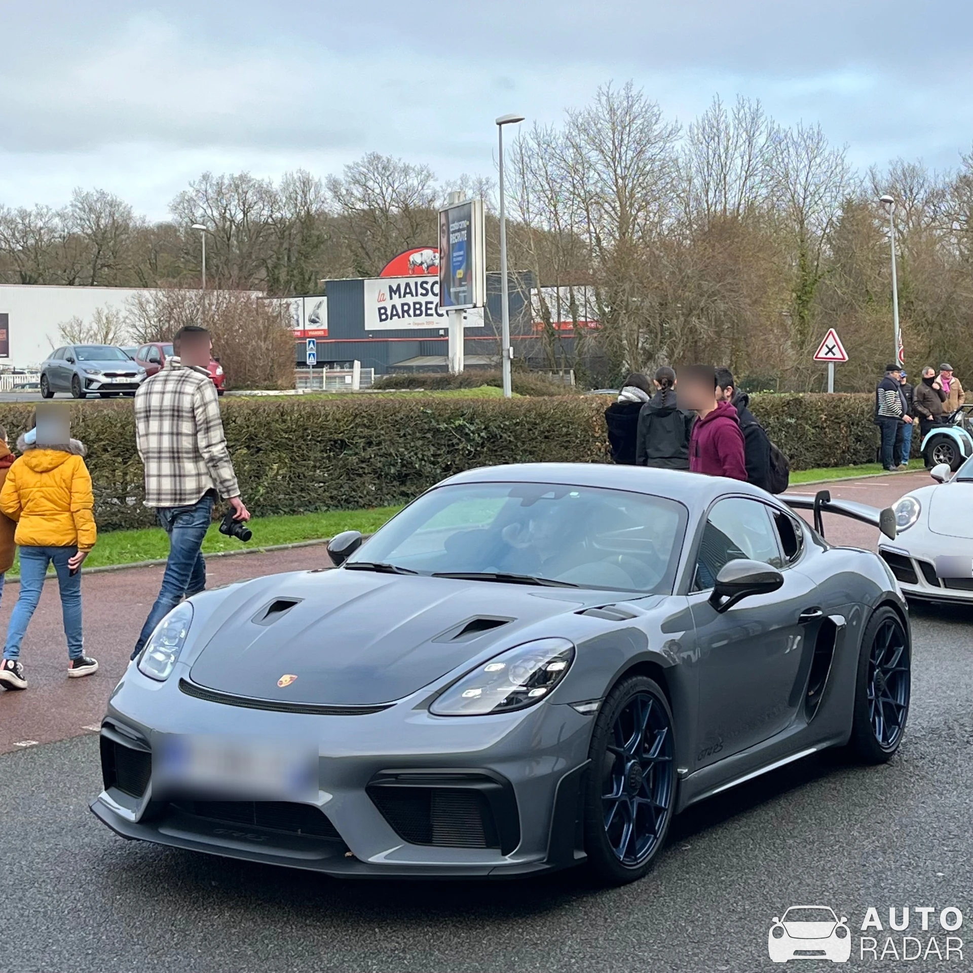 Porsche 718 Cayman GT4 RS spotted in Orvault, Franţa