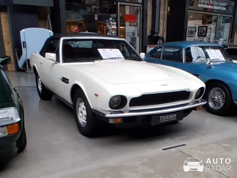 Aston Martin V8 Volante 1997 spotted in Berlin