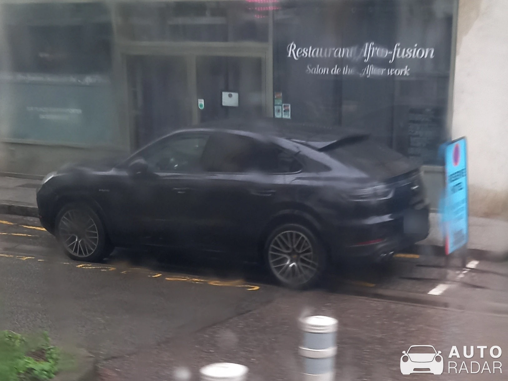 Porsche Cayenne Coupé E-Hybrid spotted in Annecy