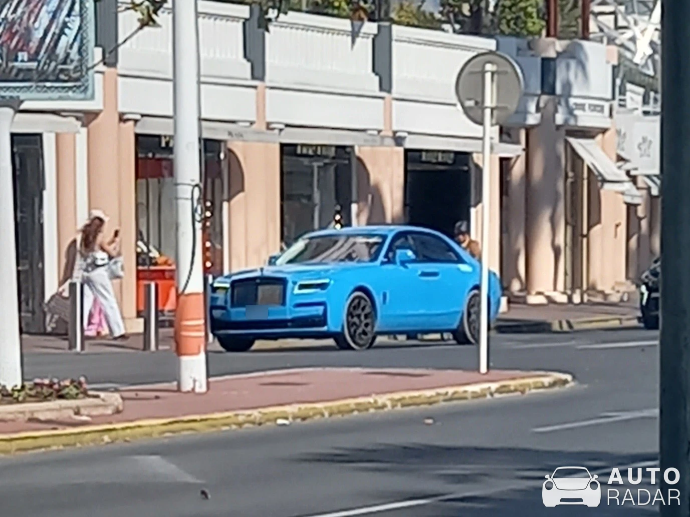 Rolls-Royce Ghost II Black Badge spotted in Cannes