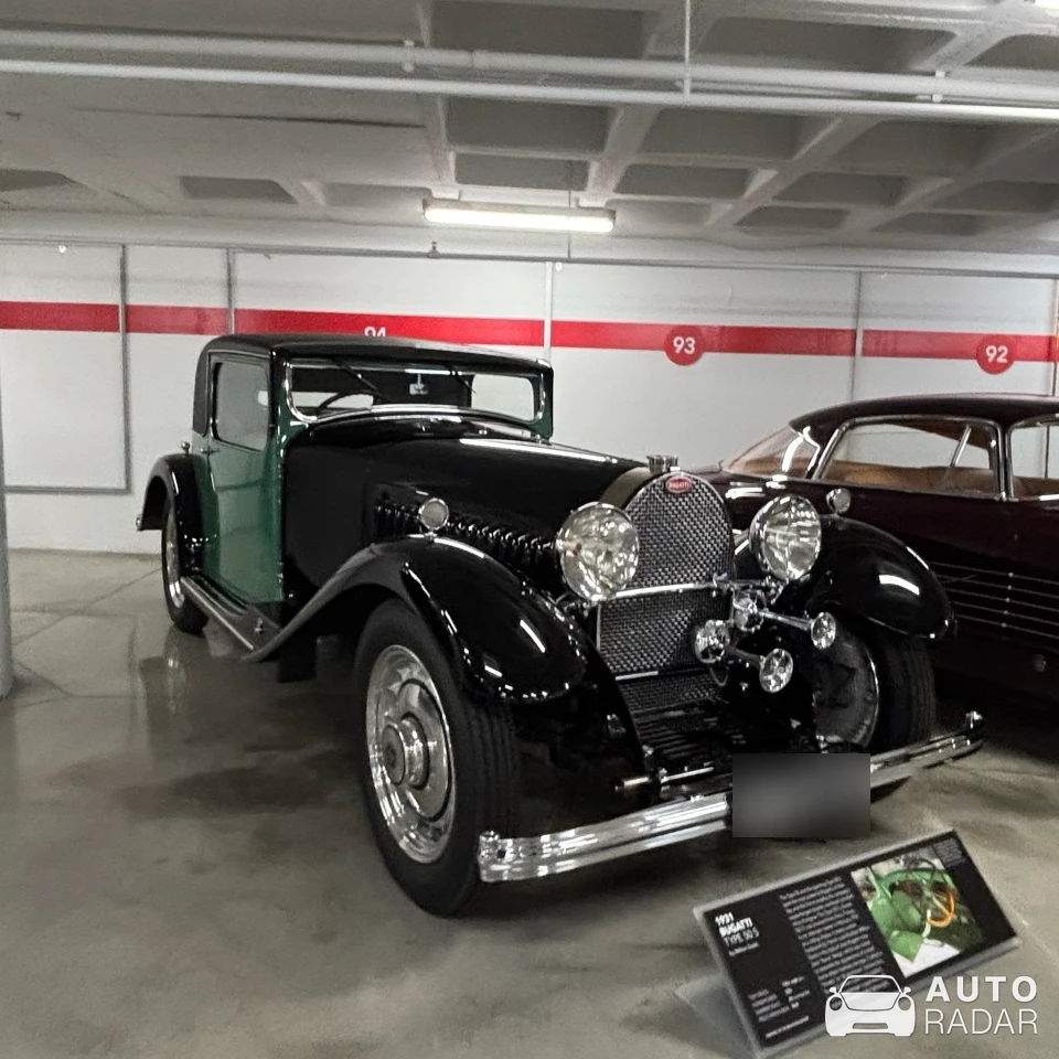 Bugatti Type 50 S spotted in Los Angeles