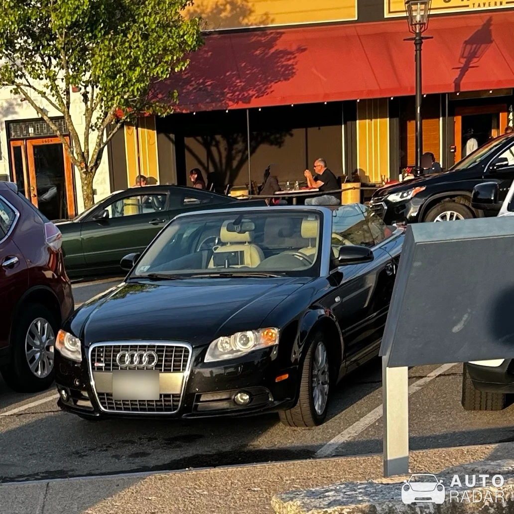 Audi A4 Sedan B7 spotted in Bristol